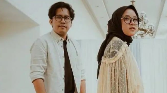 Nissa Sabyan dan Ayus Resmi Menikah: Kisah yang Penuh Sorotan